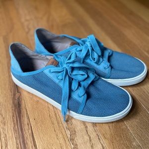 Cute blue, Women’s Okukai shoes, size 10. Used/Almost new condition!